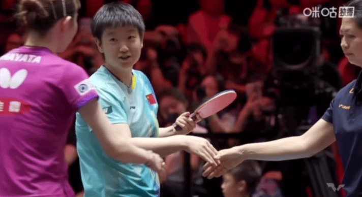 孙颖莎绝对是一个小太阳，不喜欢她真的很难！早田希娜使出了十八般武艺，和莎莎打