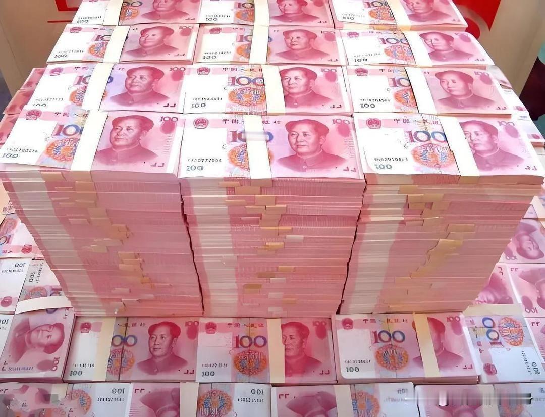 在中国赚钱，全是开卷考试。20年前让你买房，你避着不买，嫌贵不听劝；5年前国家