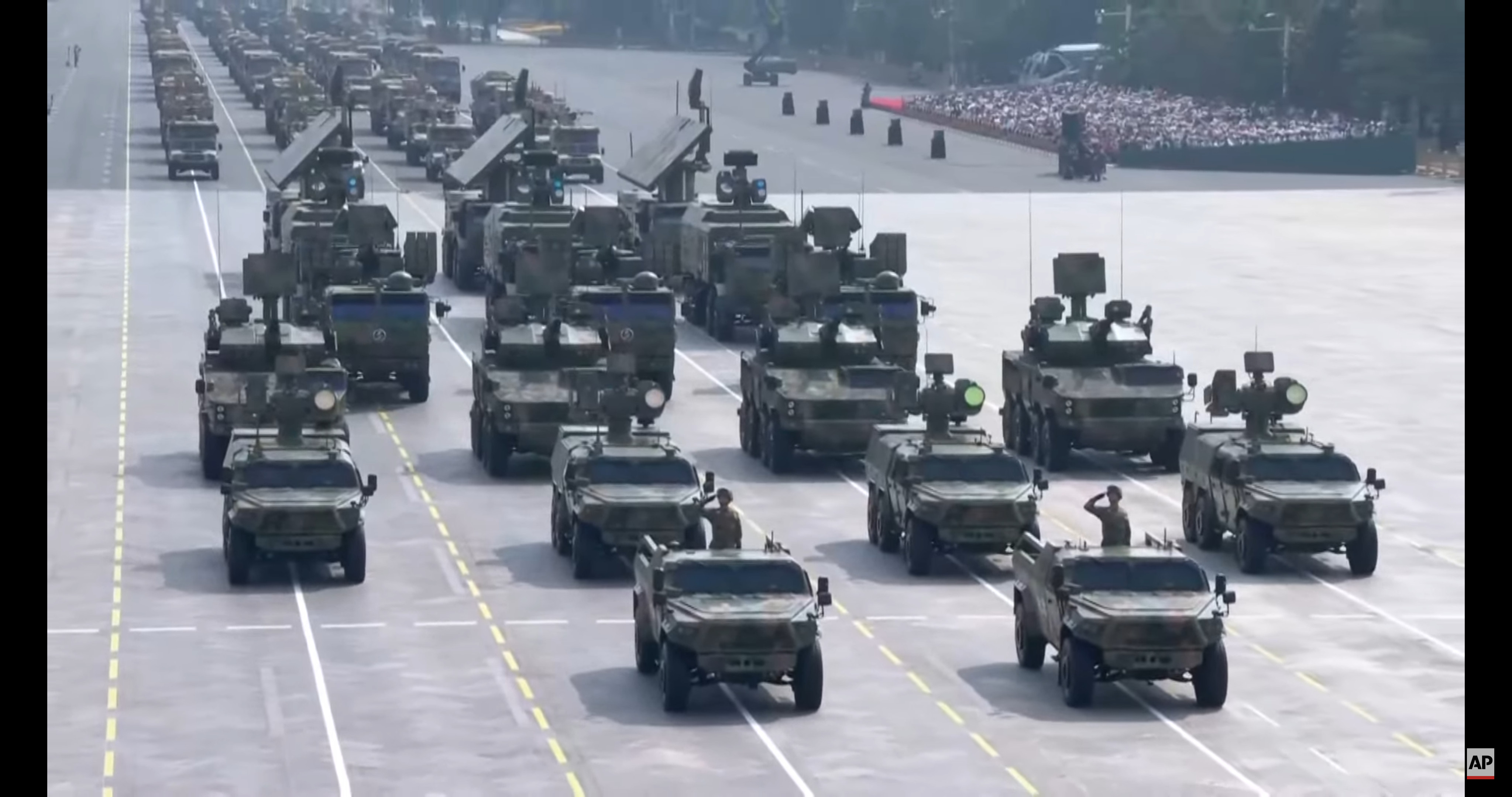 阅兵九三阅兵解读关注我九三看更多我国在“九三阅兵”中展示的国产高能微波反无人机系