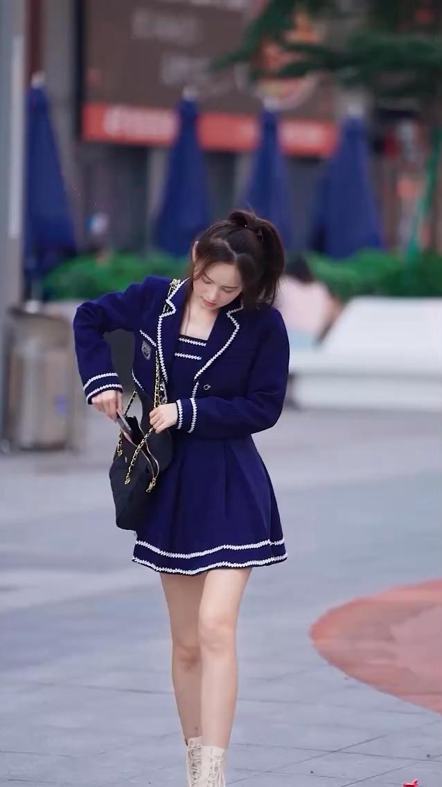 嗯，哈哈哈。