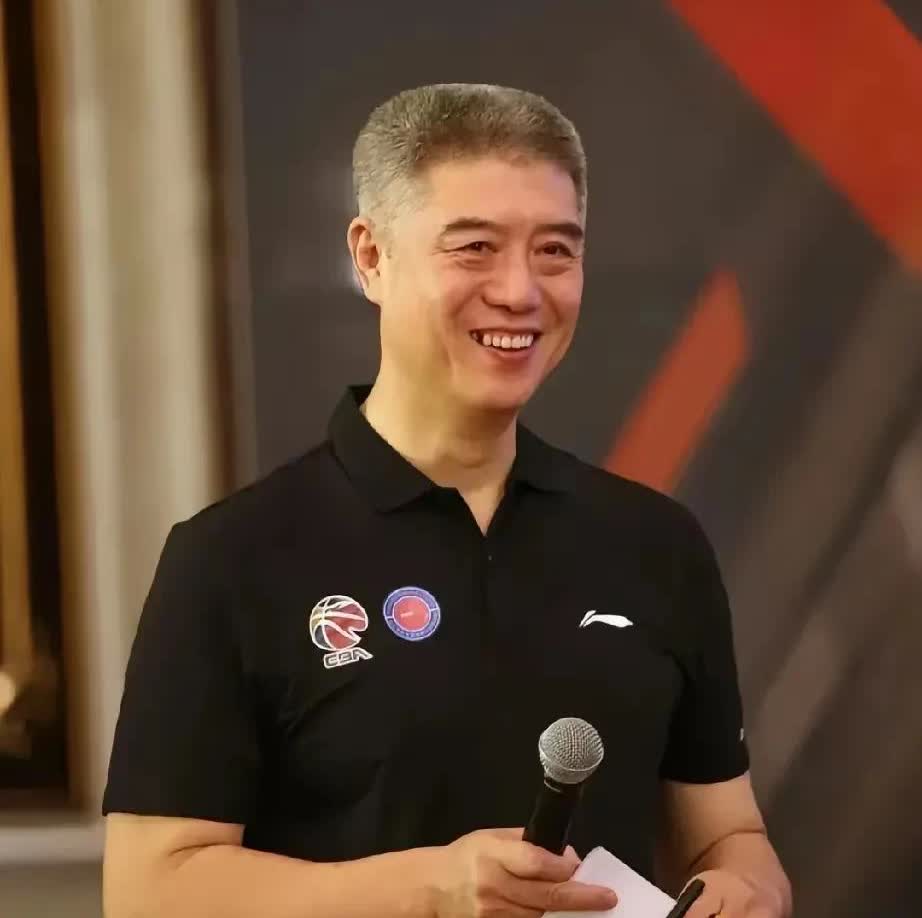徐济成的出局，打响整顿篮协的第一枪据悉，7月25日，经国家体育总局篮管中心联