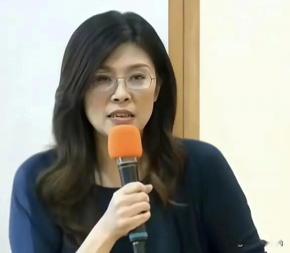 扎心！台湾讲堂上一句质问，撕开“去中化”最荒唐的遮羞布！“学姐，你怎么还愿意