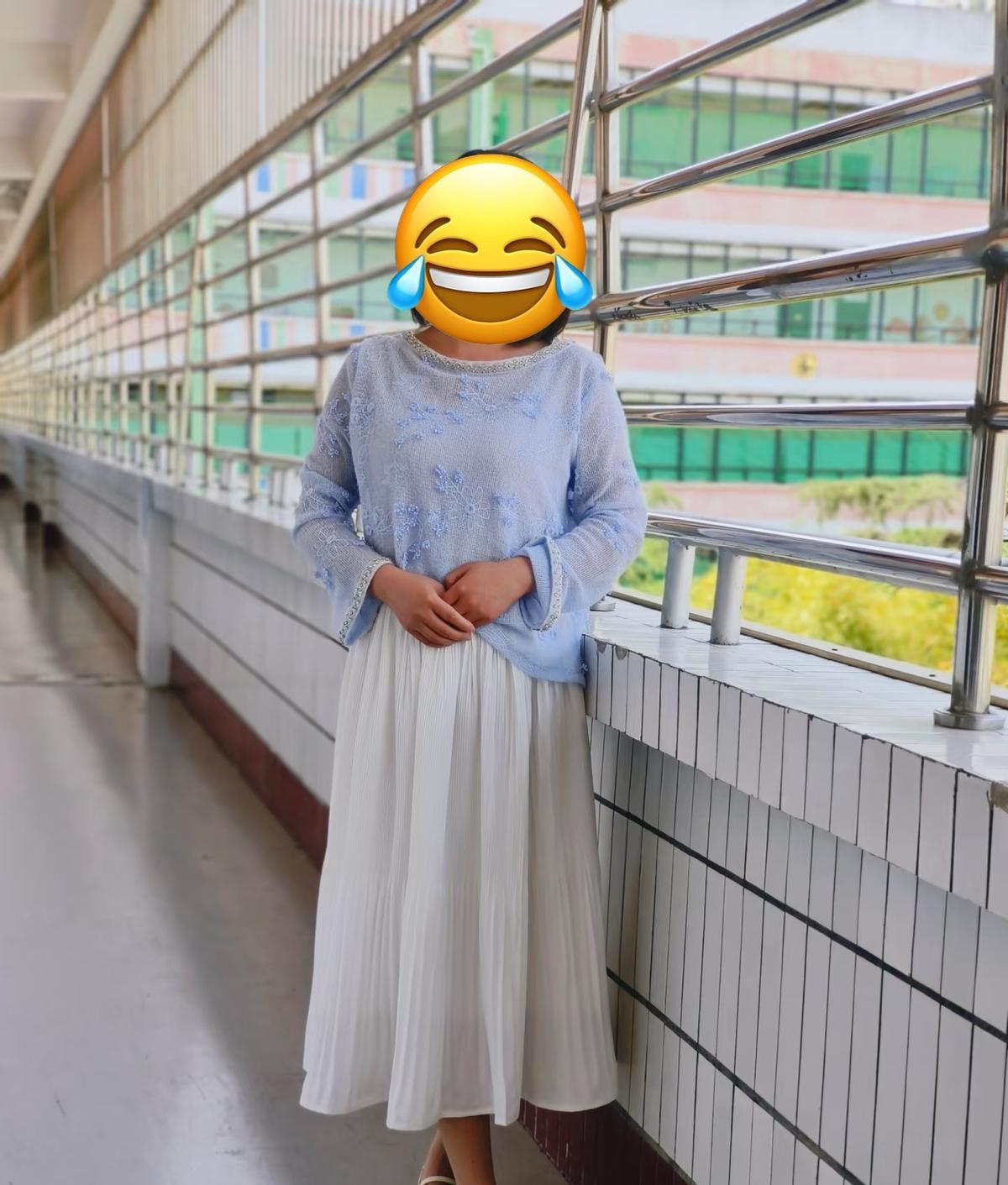 走廊装了铁笼子，像关鸟学生返校第一眼：这不是学校，是监狱？暑假里，学校把三层