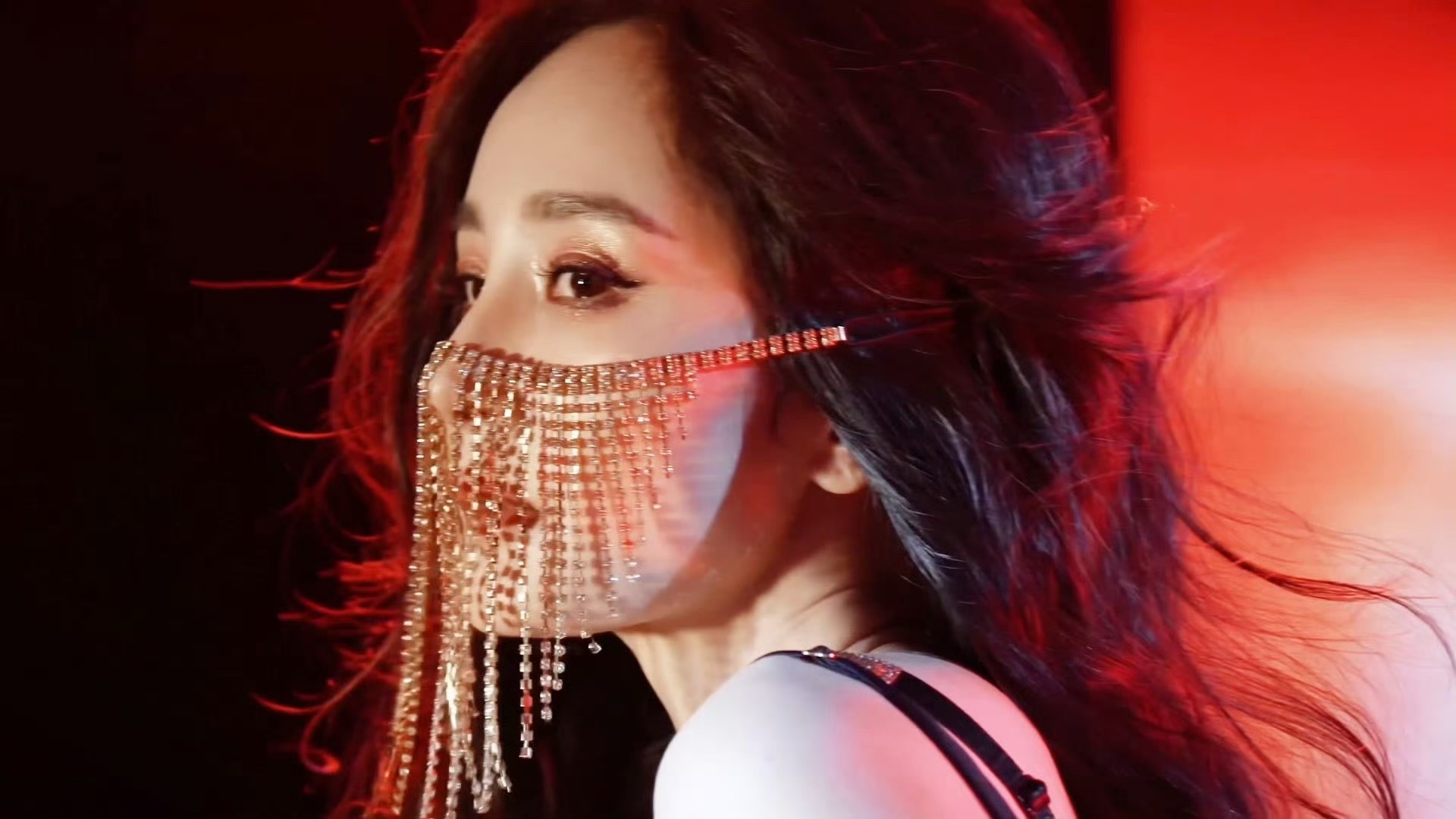 妈幂完全妈咪级别！！怎么美成这样