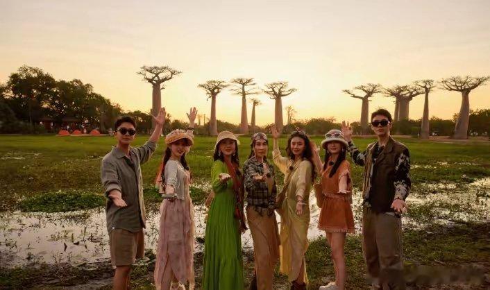 《花儿与少年7》圆满收官，3人名利双收，2人翻红，只有她被骂惨无论是活宝大姐那英