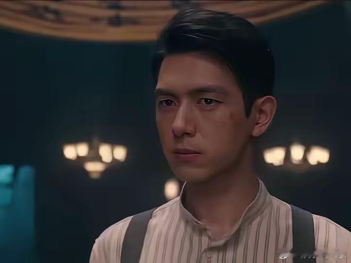 看了李现新剧《我不是大师》的热度，很多人都说他不抗剧，新作又扑了。说实话我也追了