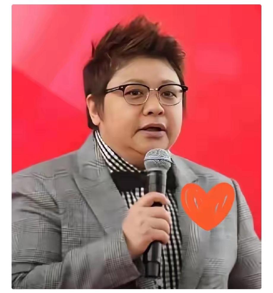 香港大埔火灾，霍启刚捐赠1000万，我不意外，李嘉诚捐赠8000万，我也不意