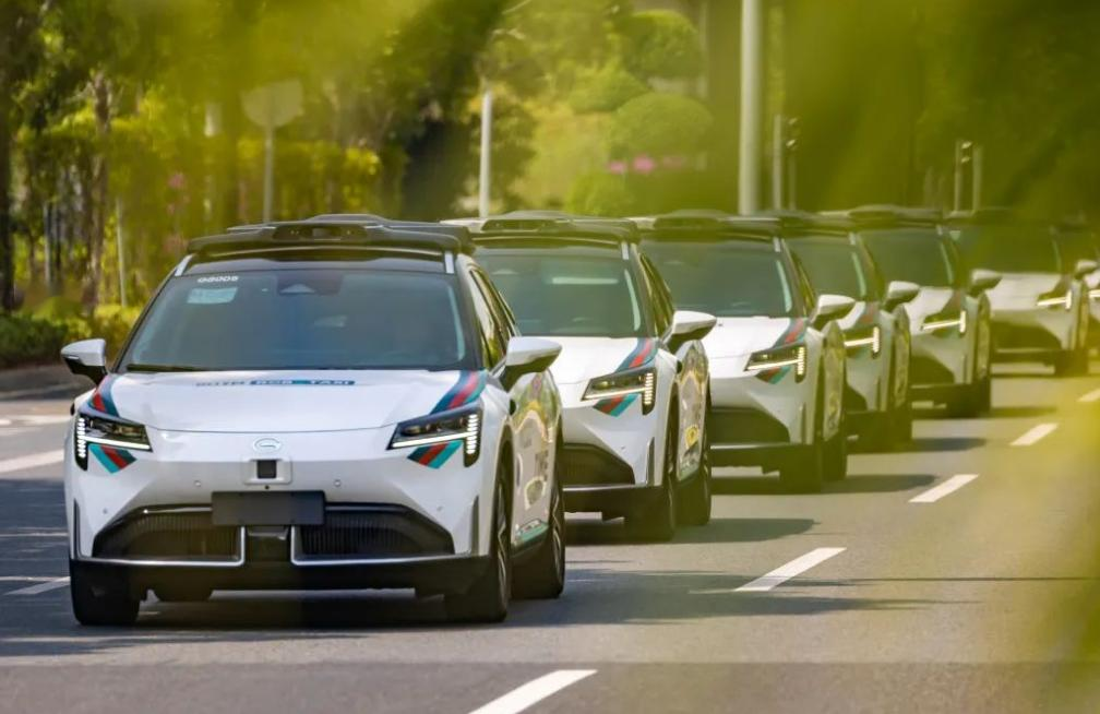 网约车“避风港”变成了“收割场”：谁在围猎曾经的退路？