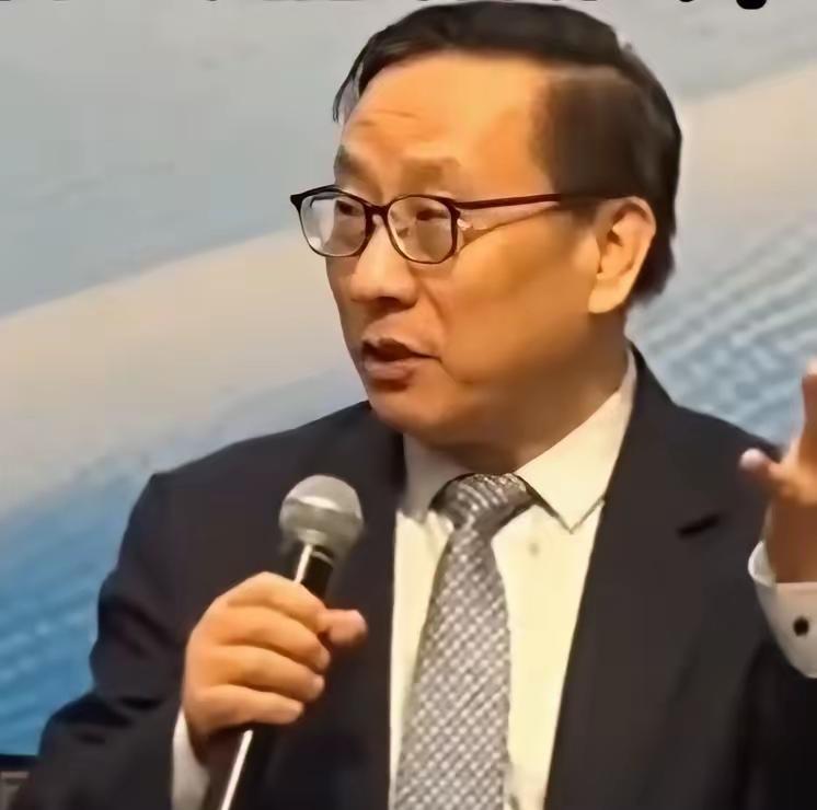 高志凯教授在出席马尼拉论坛上解释“东风61有多厉害”？他说：“东风61可以随时把