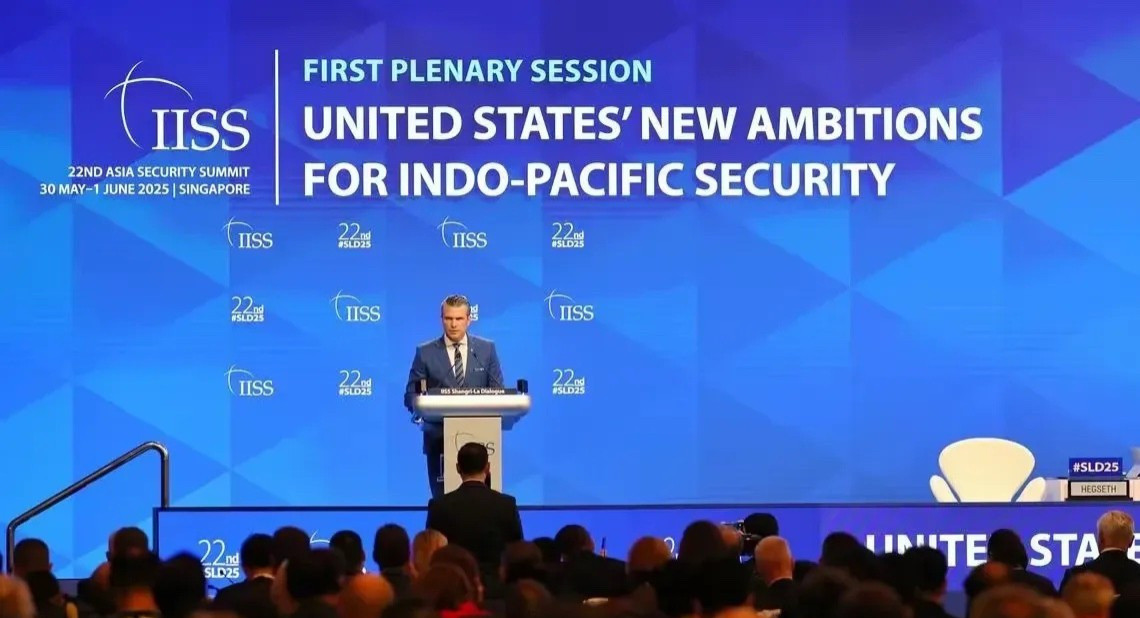 美防长香会怒喷中国美国新防长第一次亮相国际会议，就对着中