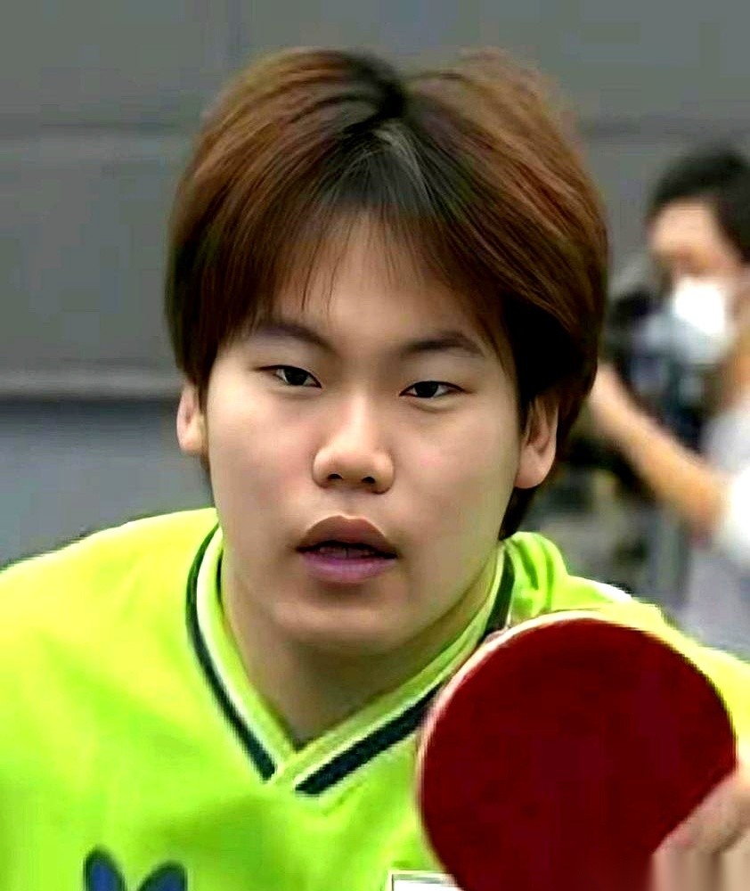 前国手闫安在聊起日本乒坛新星松岛辉空时，抖出了一个反差极大的场面。在赛场上，这名年轻选手是出了名的冷