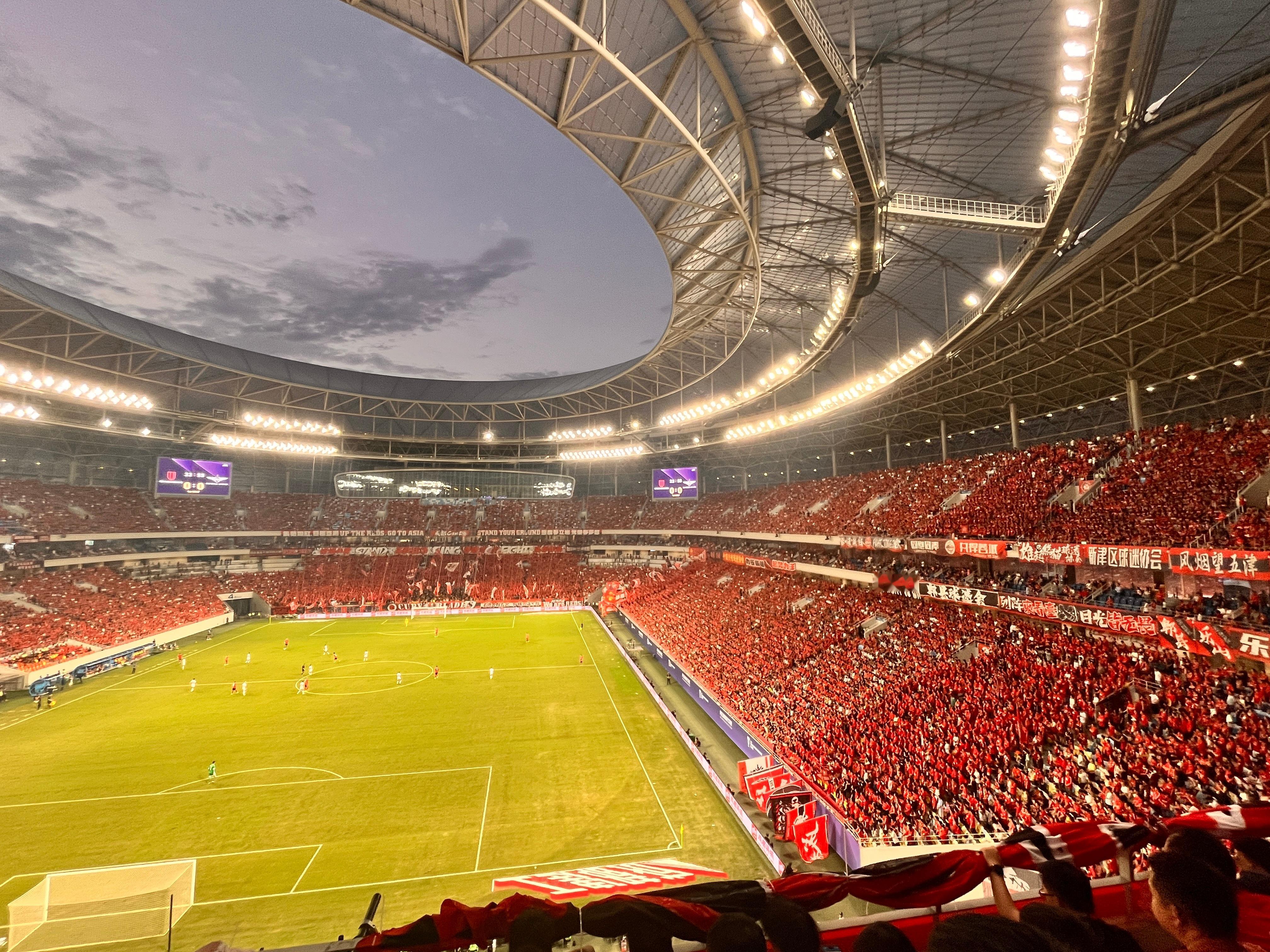 阿洛伊西带领成都蓉城两场比赛之后，遭到了一些球迷吐槽，我个人仍是那个观点：多给他