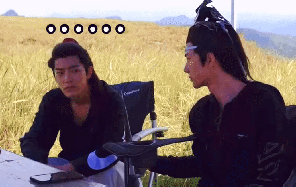 把木棍要来打肖赞