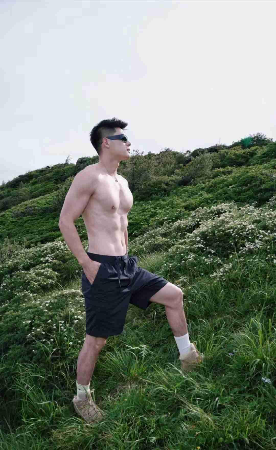 我的今日状态：😁轻松愉快我这里的天气：🌈雨过天晴