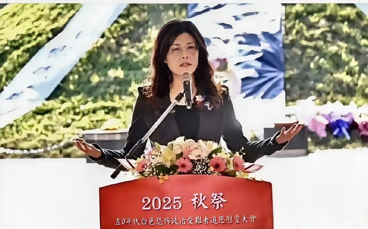 郑丽文勇敢站出来参加秋祭追思会，这让岛内的非统派人士坐不住了。最典型的就是，侯