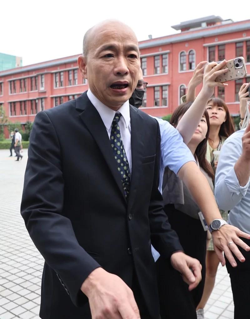 台湾媒体人罗友志27日发文表示，要先回想韩国瑜当年怎么赢的？他回忆，2018年水