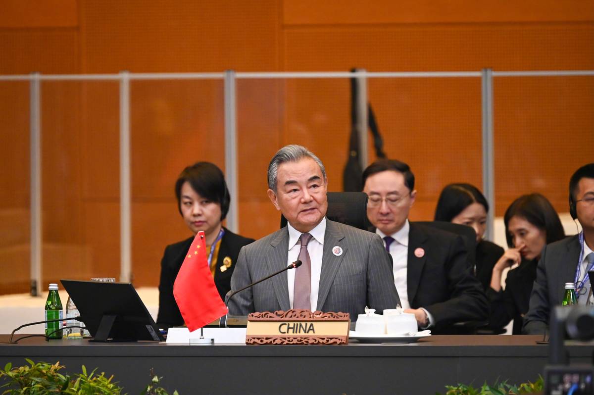 王毅与鲁比奥会谈结束，中国外交部与美国国务院的通稿也迅速发布。结合双方的表态以及