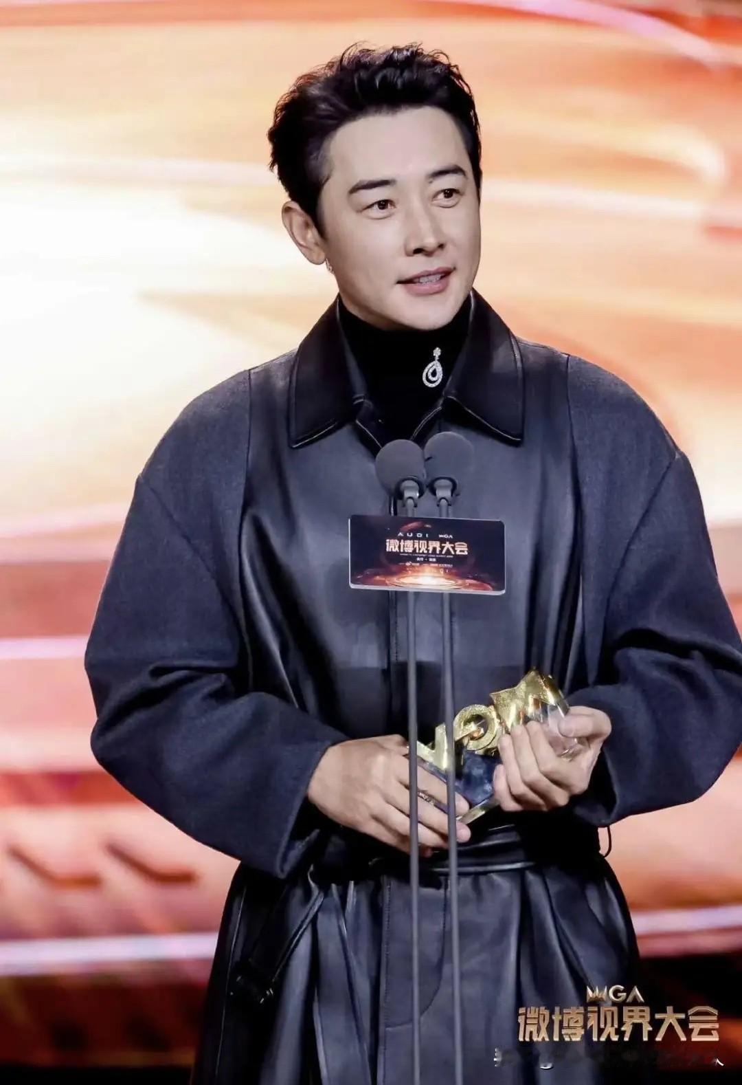 这下可太让人意外了！离婚传闻闹得沸沸扬扬，全网粉丝都看呆了——罗晋哪里是传闻里那