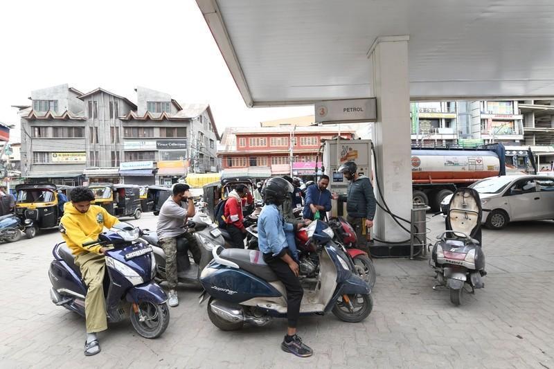 印度都绝望了！天天哭着喊着被美国坑惨了，连能源安全都快保不住了。最关键的