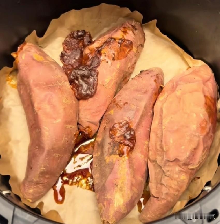 烤地瓜了，又香又甜的烤地瓜，原价1688一斤，国补1000，省补600，