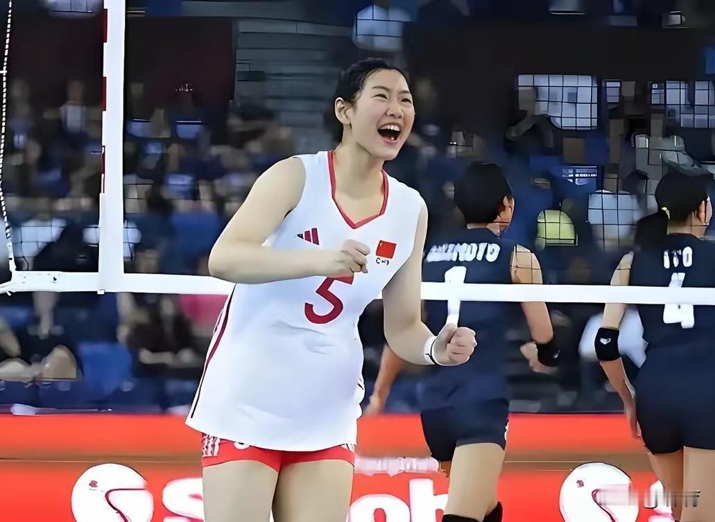 下一个朱婷，李晨瑄独得30分！在带领山东女排3:1战胜天津女排后，李晨瑄再一次引