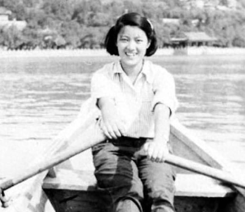 1956年章士钊会见周总理，提出特殊请求，章含之听后坦言：这是让我感到非常羞愧的