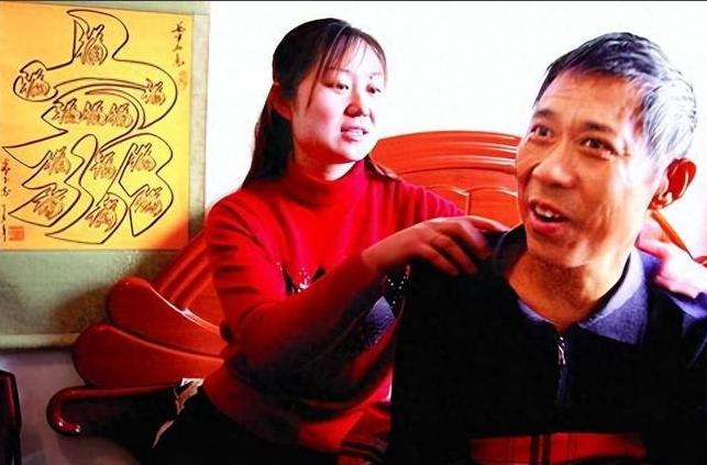 2008年河北25岁女子瞒着父母，割下69%的肝救公公，3年后遭婆家嫌弃赶出家门