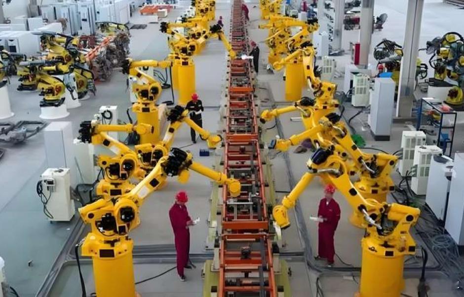 中国机器人突破200万台！全球制造业正被“中国智造”重新定义