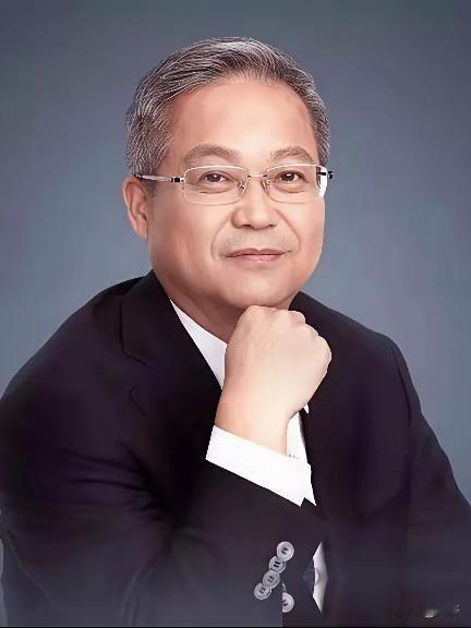 “别动不动就说落后挨打，非洲那么落后，你揍他了么？“中国鲍鹏山教授曾直言，落后就