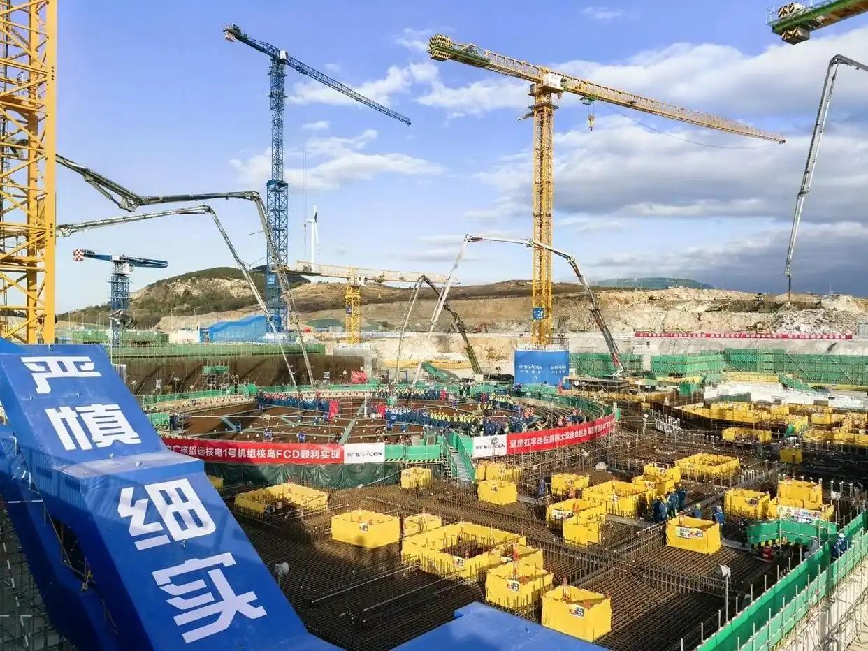 11月18日，中广核山东招远核电项目1号机组核岛首罐混凝土顺利浇筑，标志我国首个