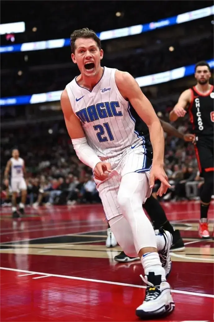 美媒TheDraftStack报道，消息人士透露，魔术拒绝了加里-哈里斯、大瓦格
