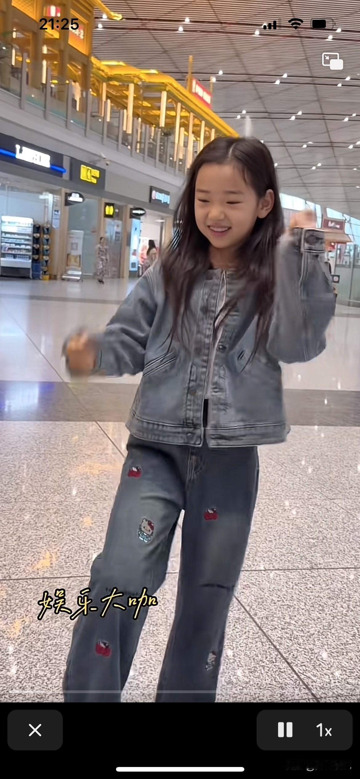 感谢董璇老师把这么可爱的小酒窝带到世界上，无可挑剔的舞台表现出淋漓尽致，感觉她上