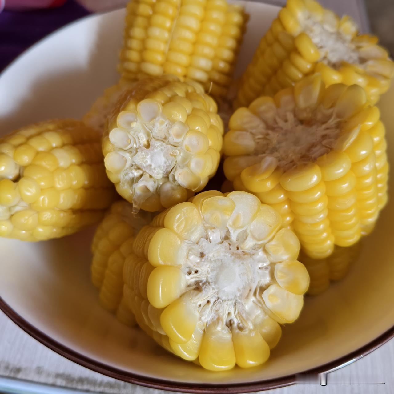 吃贯了米饭，想吃杂粮一天，到了下午就浑身没劲。昨天本打算吃一天杂粮，早上一碗热干