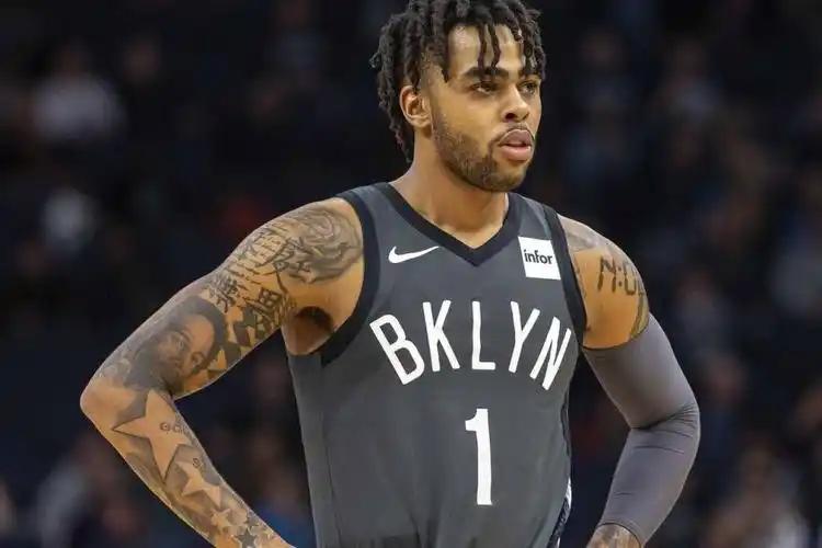 一个被NBA放弃的人，在CBA打得像训练。这正常吗？10月9日，上海男篮经过