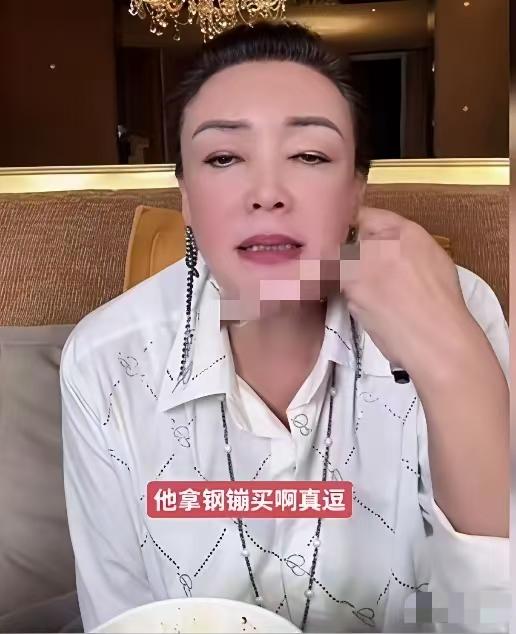 兰姐回应小菲在湾湾买房，劝兰姐别管他们的事儿，自己过自己的，彼此经济独立，自己挣