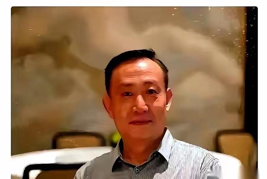 刷到卢麒元一个视频，话不多，直接给我干沉默了。他说，有人想把水电、网络这些民