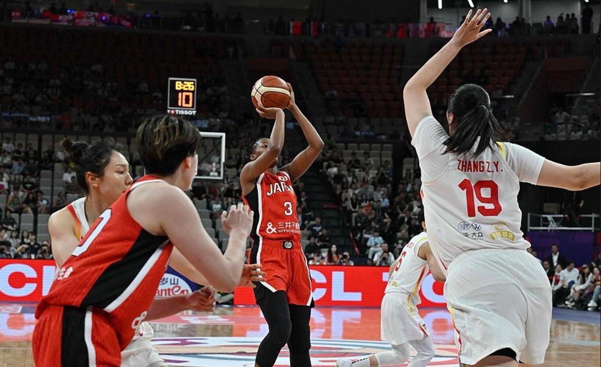 停止迷信张子宇吧！亚洲杯中国女篮被日本队上了一课。身高2米26、体重300斤的张
