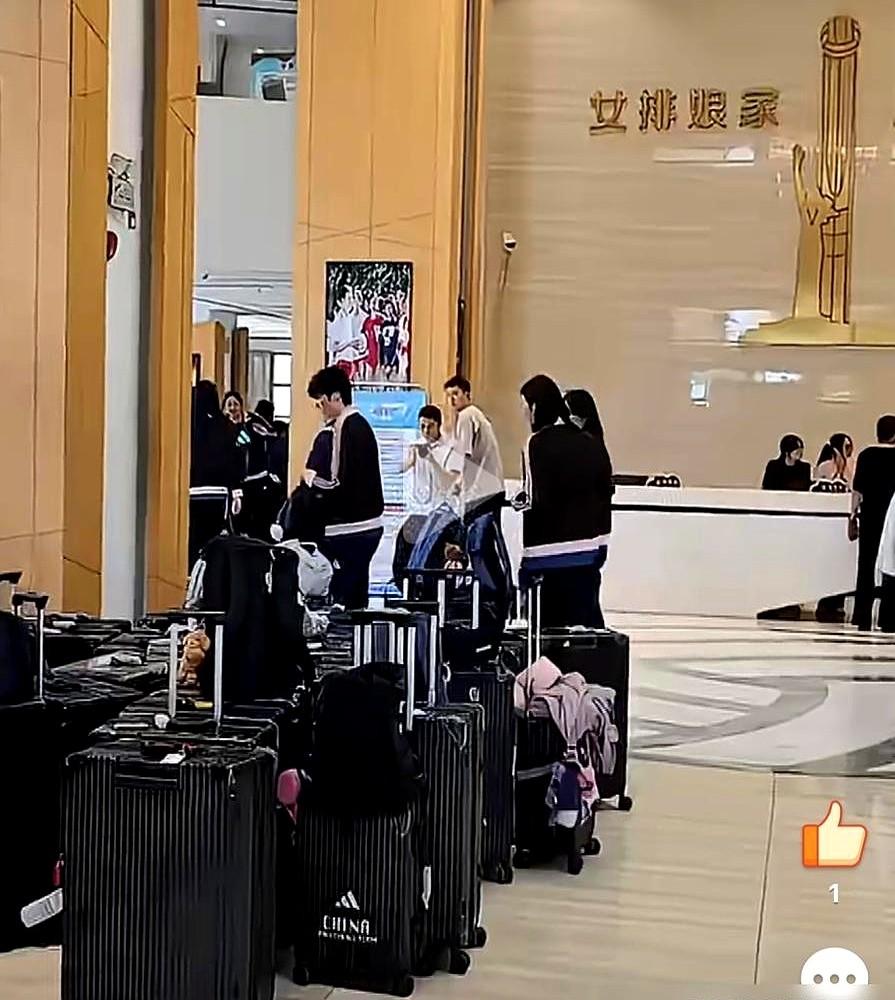 所以老队员一身伤病？这事儿还真没那么简单。中国女排第53次回到漳州基地，不是