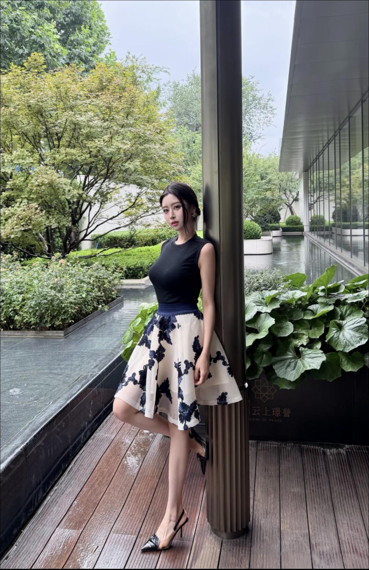 自在从容，墨花赴夏