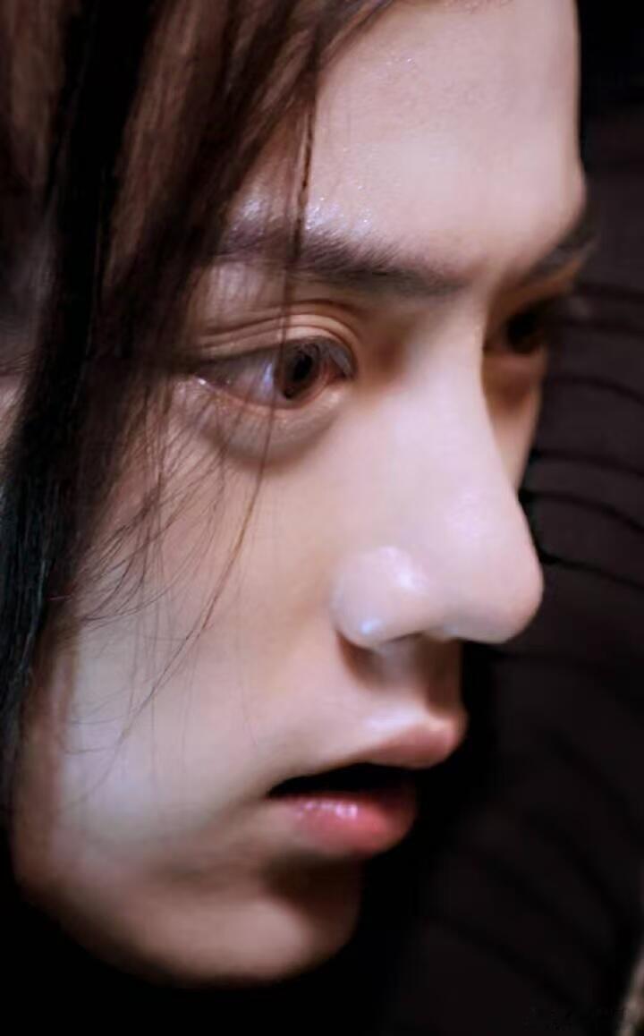 这都三眼皮了眼睛还是这么漂亮​​​