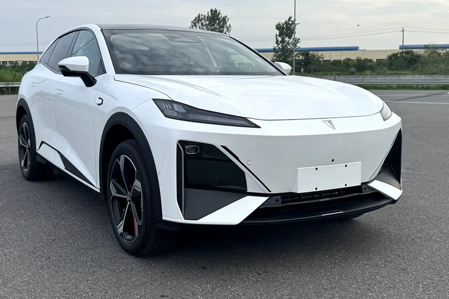 全新深蓝S07，真真切切把高阶智驾的智能平权落地了🤩自带激光雷达的华为乾崑智驾