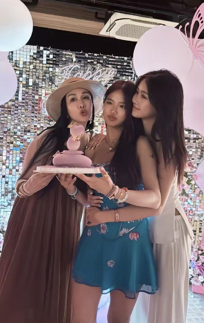 钟丽缇夫妇可以换一个直播赛道看来钟丽缇夫妇很会平衡青春期姐妹间的关系感觉钟