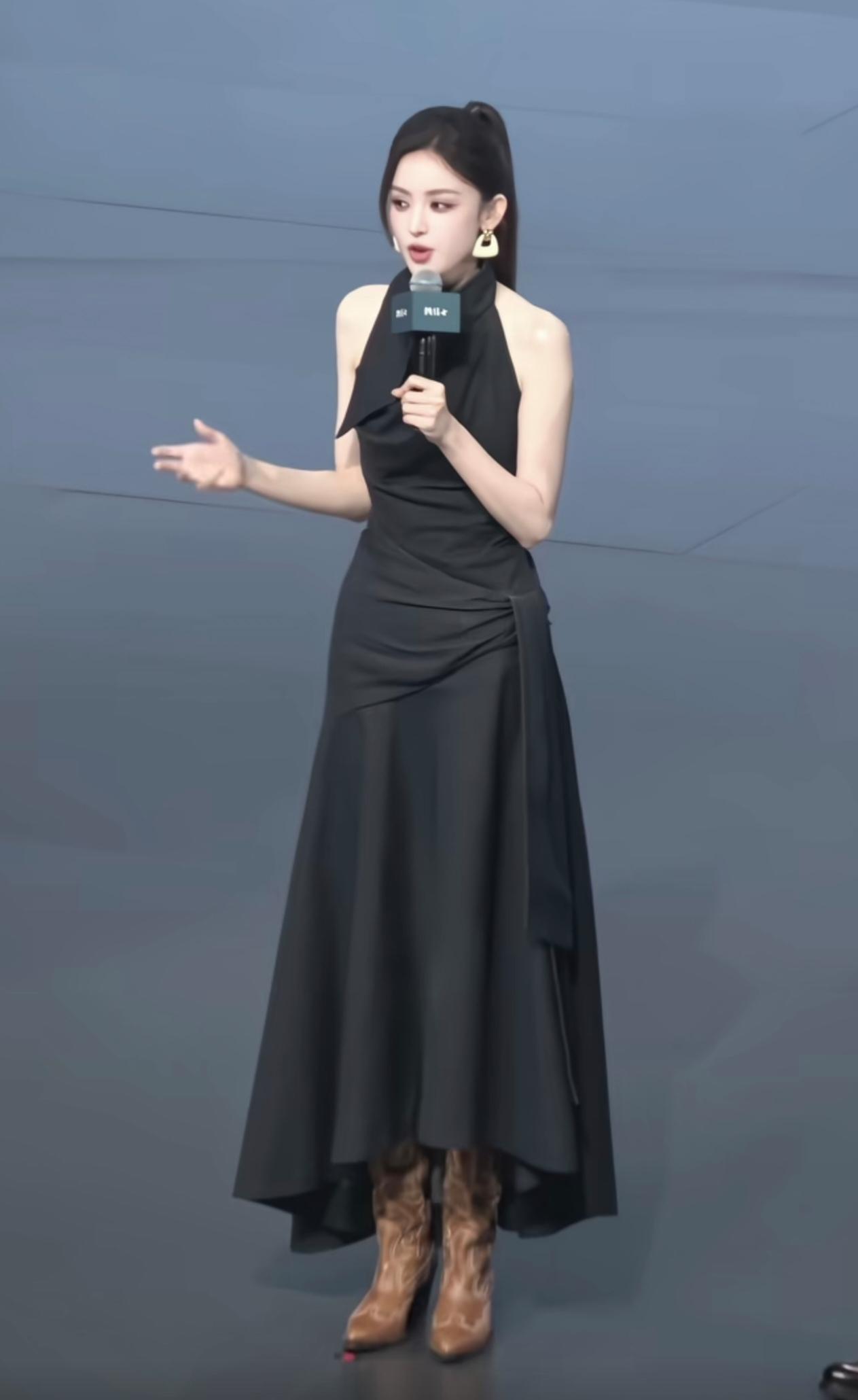 娜扎才是真美女，不用p图的真美女！2026年9月28日，古力娜扎现身猛士X7