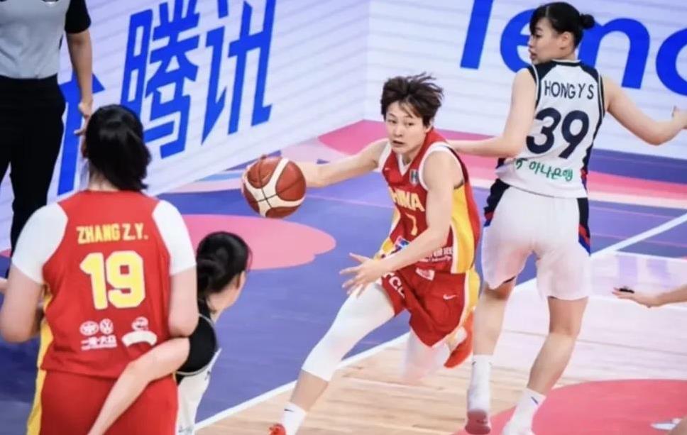 中国女篮22分大胜韩国两连胜，姐妹花合砍20分13篮板13助攻！今晚女篮亚洲杯