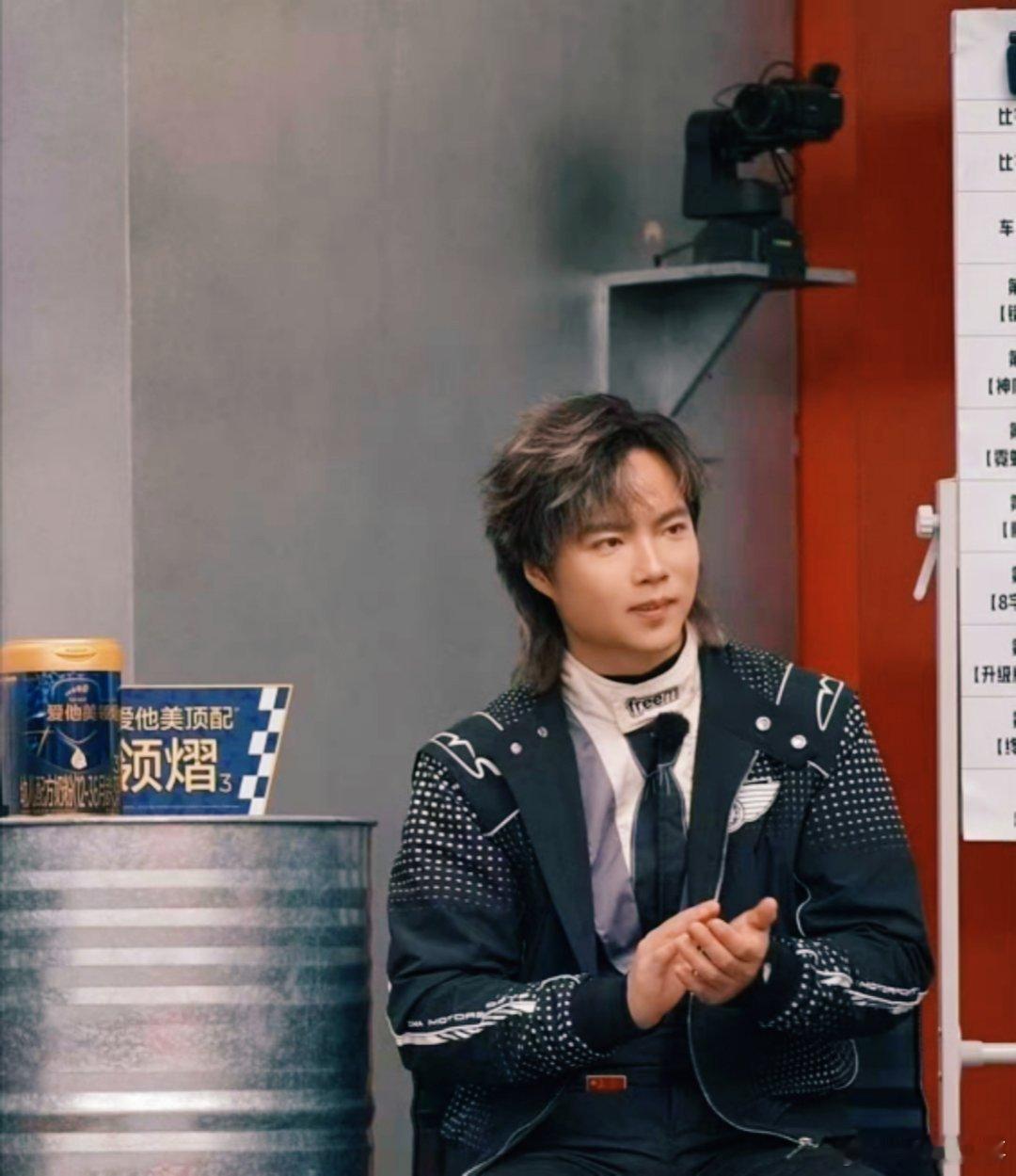 大学生在宁波体验现实版飞驰人生在宁波亲眼见证《飞驰人生》名场面照进现实的震撼！