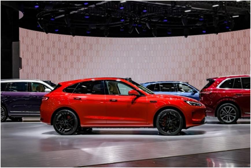 广州车展看花眼，问界新M5Ultra成年轻人关注热点今年的广州车展现场，鸿蒙