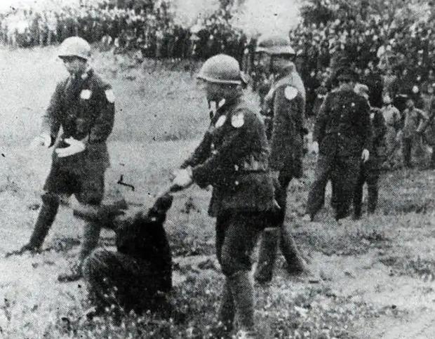 1947年月黑风高的深夜，日本战犯中野久勇谎称拉肚子去上厕所，窜到一间办公室，直