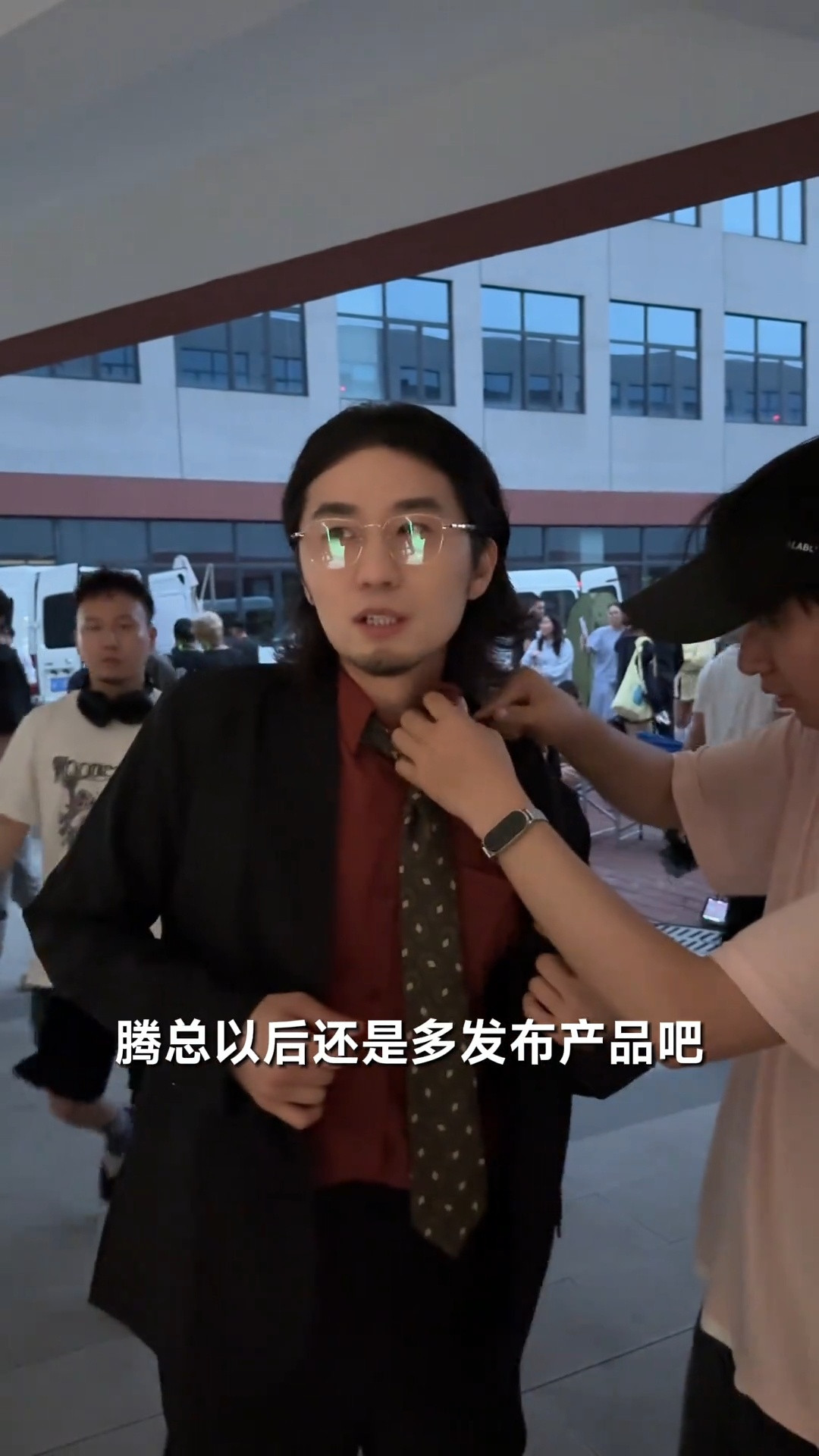 资方王腾演技被导演diss了[捂脸哭]估计没有第二部了[大笑]​​​