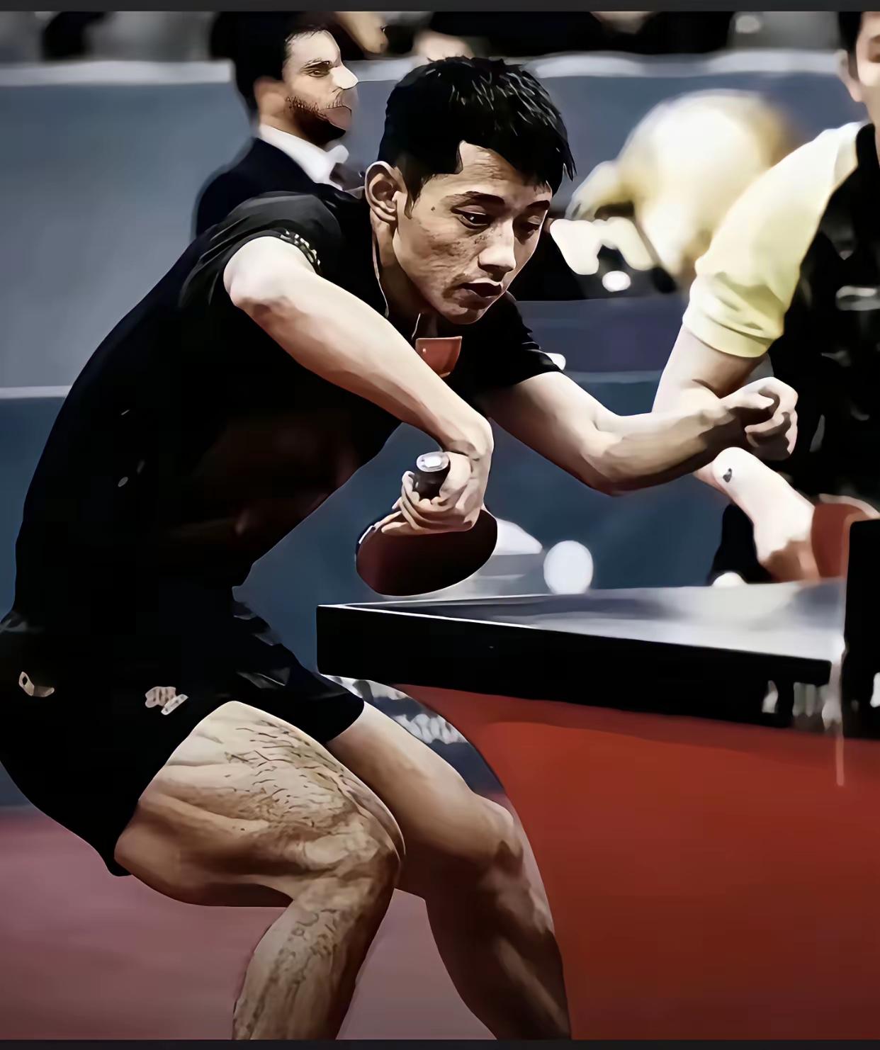 张继科凭啥能在乒坛横着走？看看他那霸王拧就懂了——腰腹发力时肌肉贲张，球拍像焊在