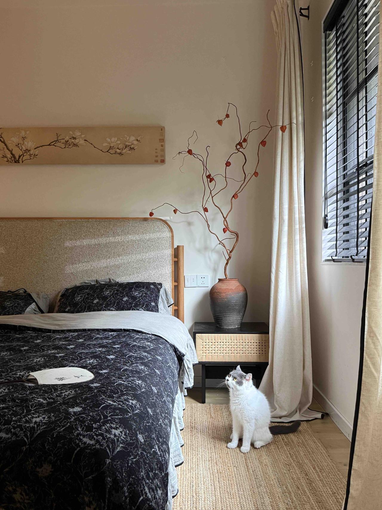 当初，被被人人嫌弃的二楼老房子，成了我宋式美学的家，房子楼层低，老房子，一直被嫌